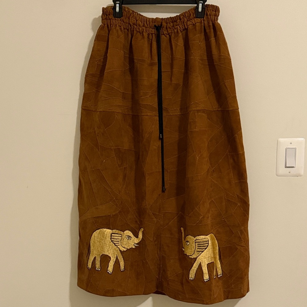 The African star suede Elephant Embroidered Skirt